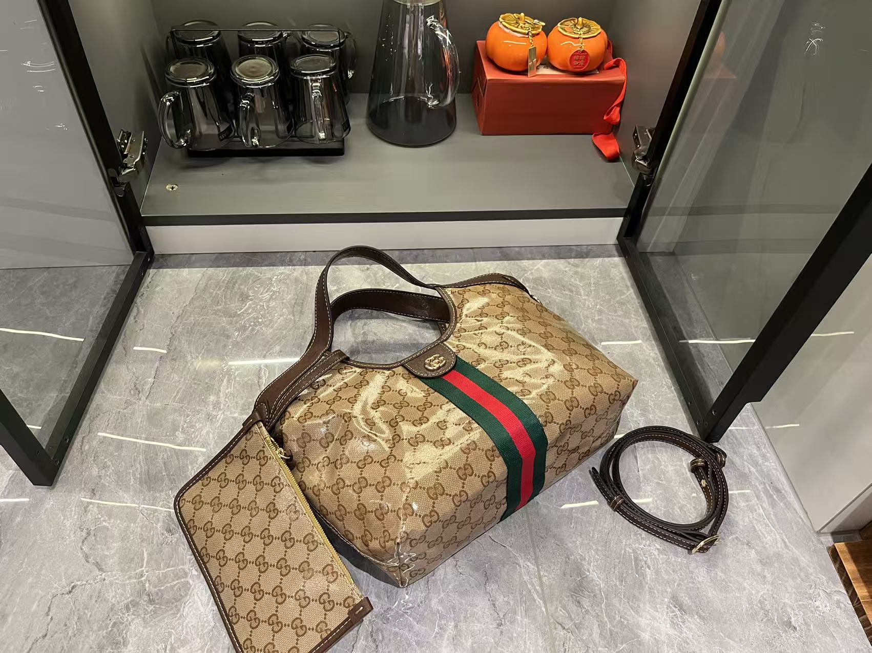 Gucci Giglio Small tote bag varnished GG fabric - Bag