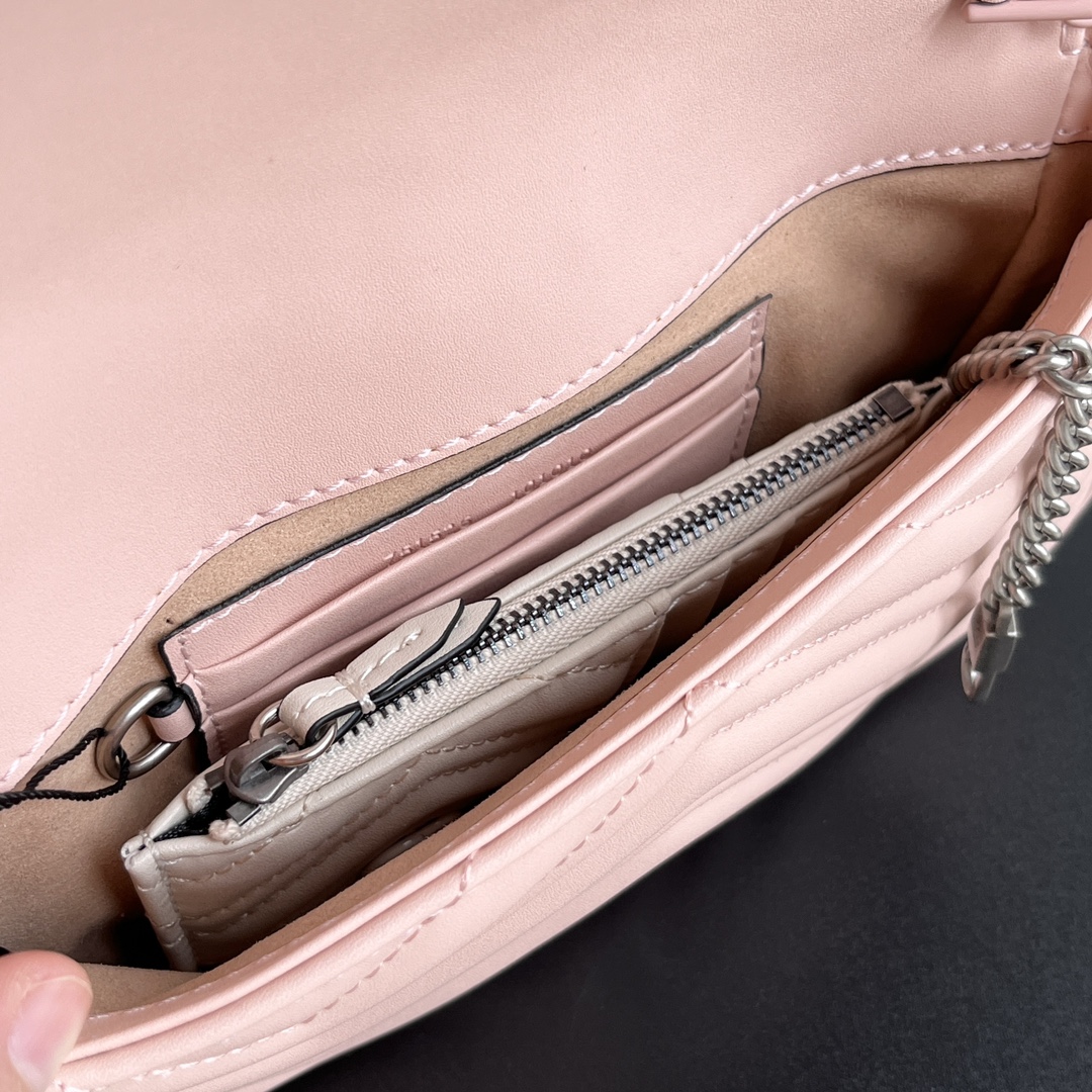 Gucci GG Marmont matelassé leather super mini bag