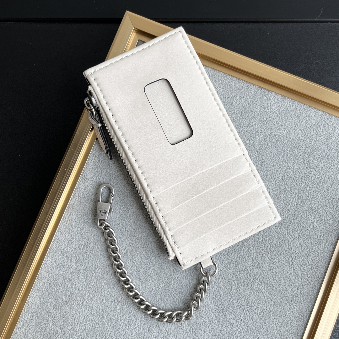 Gucci GG Marmont matelassé leather super mini bag