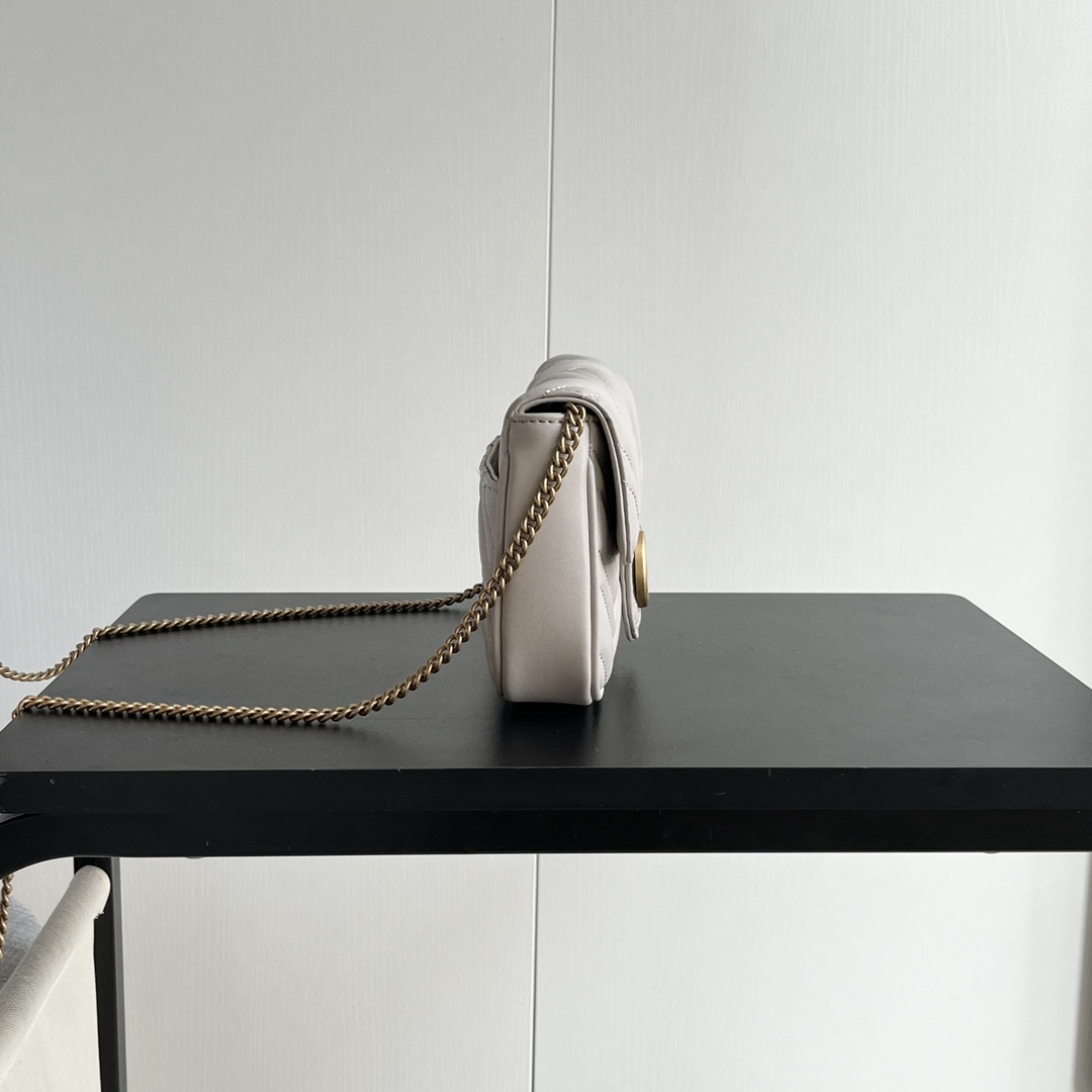 Gucci GG Marmont matelassé leather super mini bag