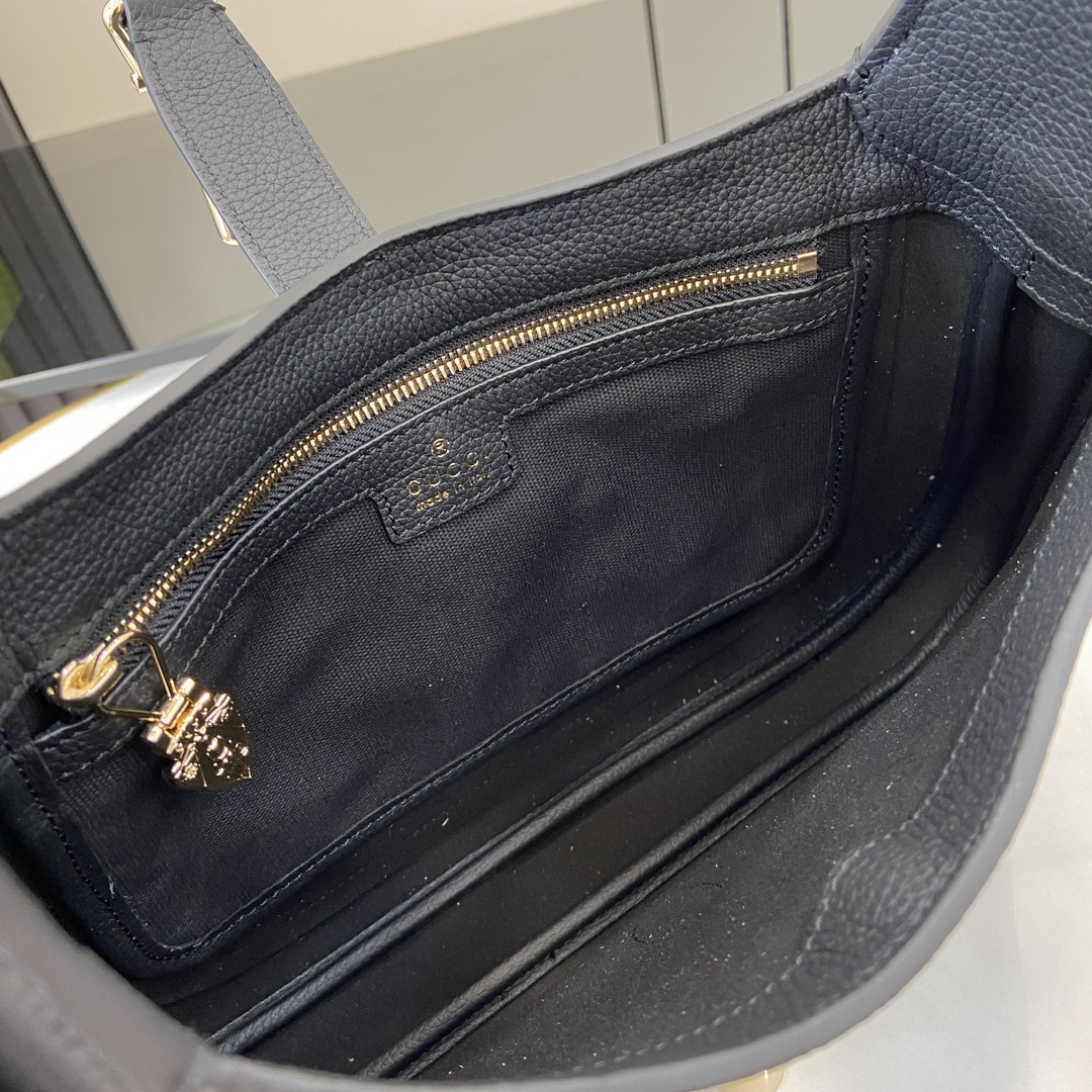 [TOP] Gucci Jackie 1961 small shoulder bag in black leather