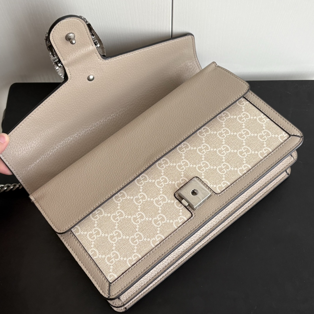 Gucci Dionysus Medium GG-Jacquard Shoulderbag - Beige and white