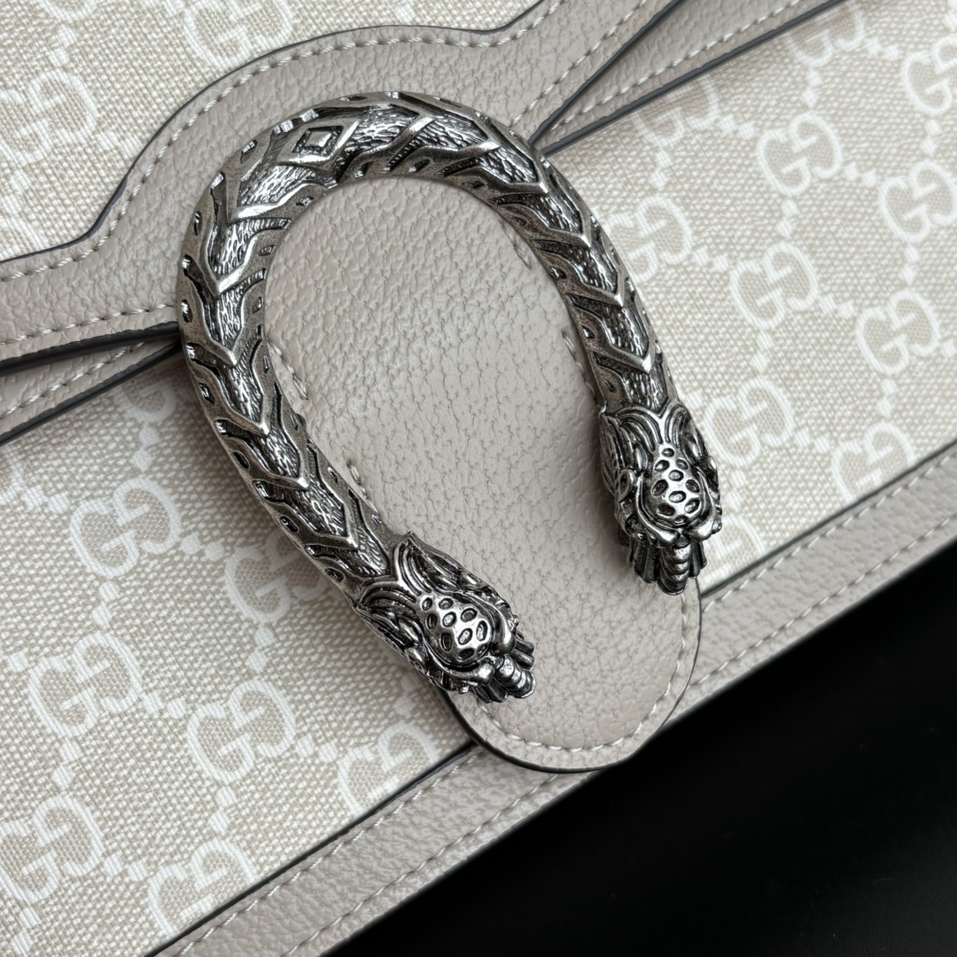 Gucci Dionysus Medium GG-Jacquard Shoulderbag - Beige and white