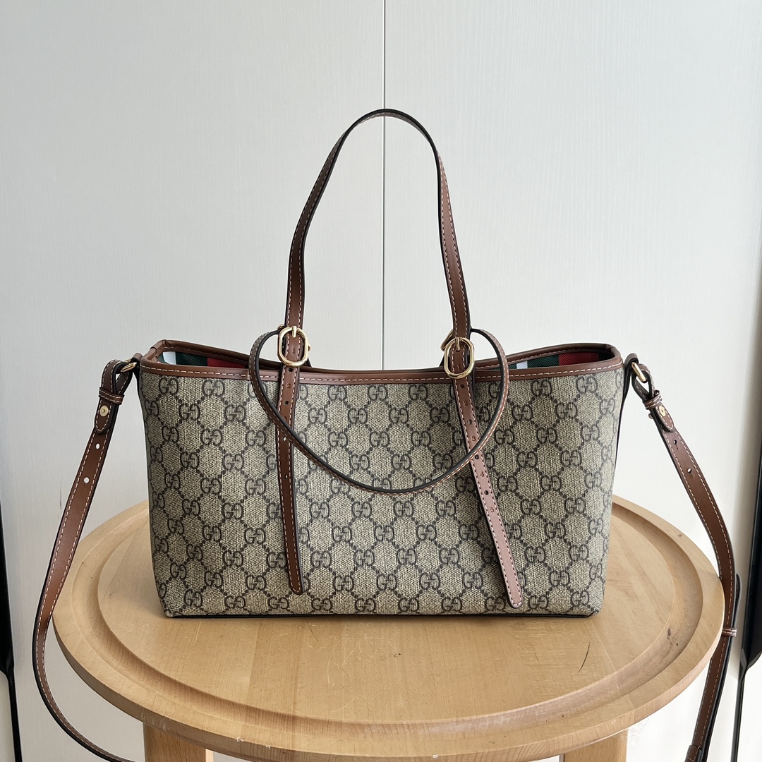 Gucci GG Emblem Medium brown tote bag
