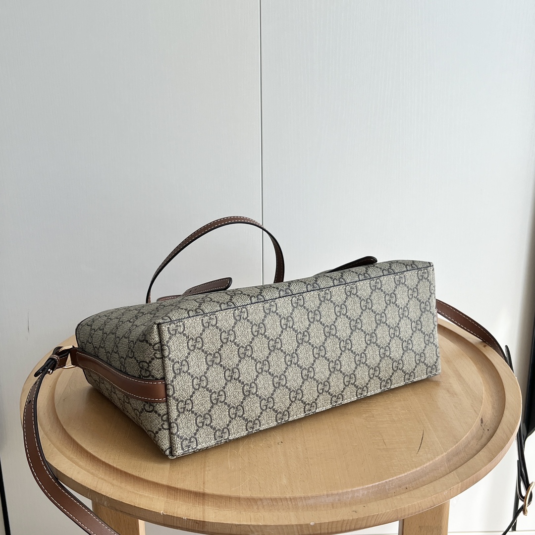 Gucci GG Emblem Medium brown tote bag