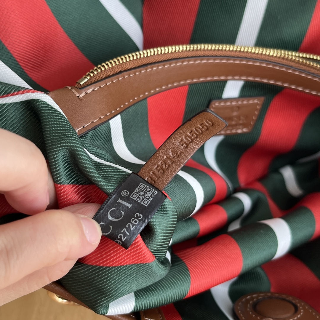 Gucci GG Emblem Medium brown tote bag