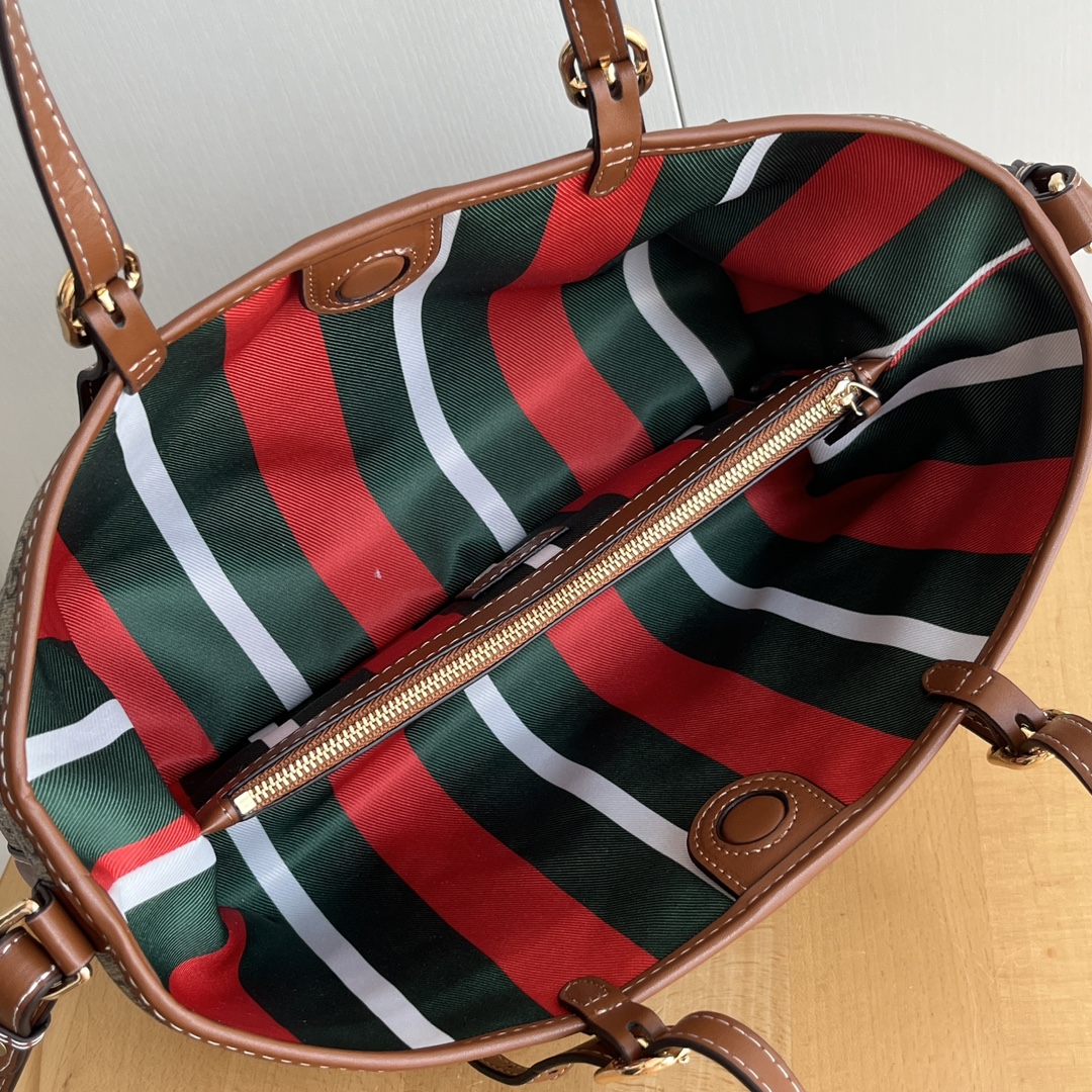 Gucci GG Emblem Medium brown tote bag