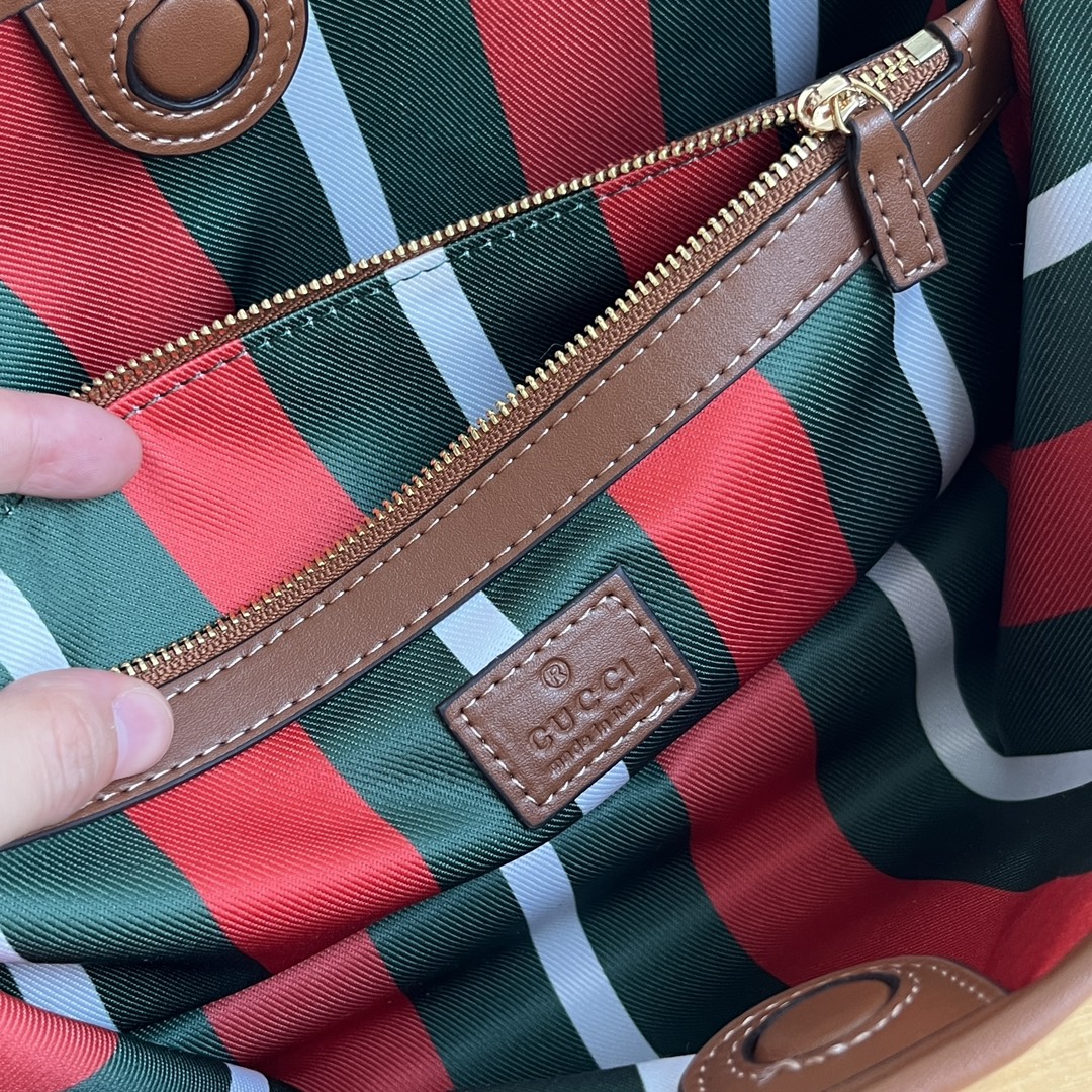 Gucci GG Emblem Medium brown tote bag