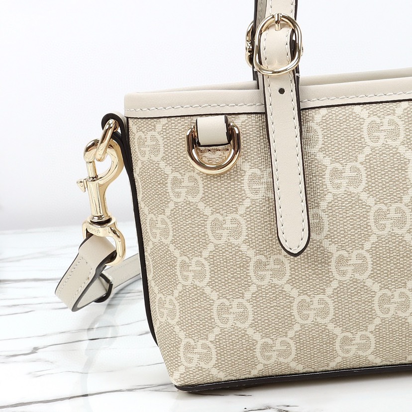 Gucci GG Emblem mini bag- White