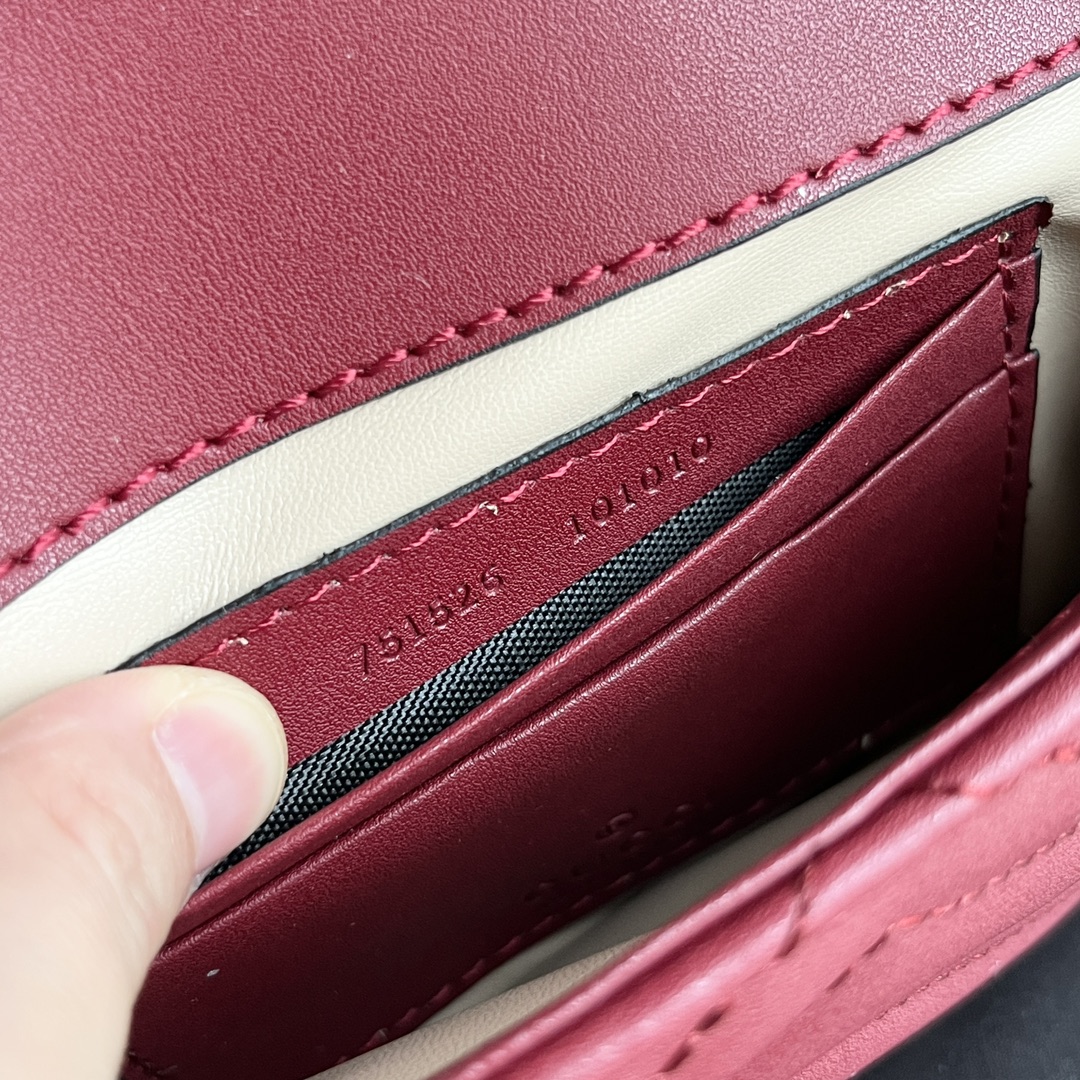 Gucci GG Marmont matelassé leather super mini bag