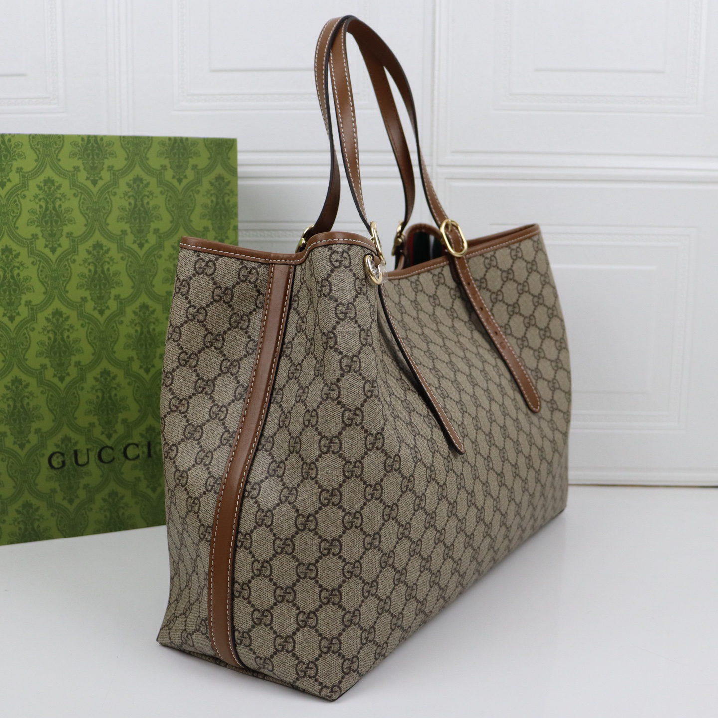 Gucci GG Emblem Maxi brown tote bag