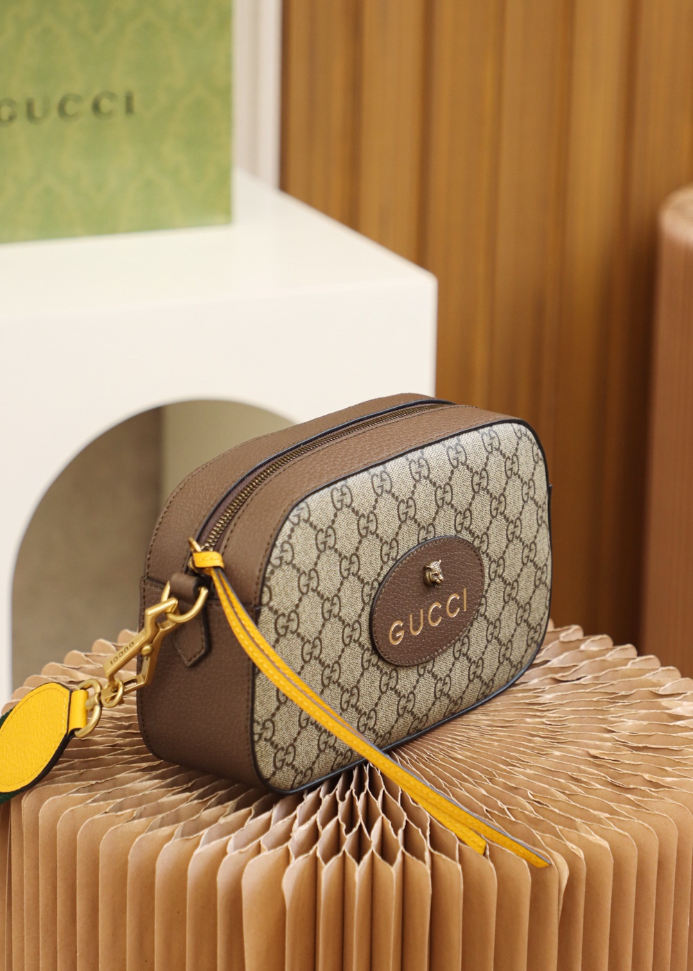 Gucci Neo Vintage Camera Messenger Bag GG Coated Canvas Brown