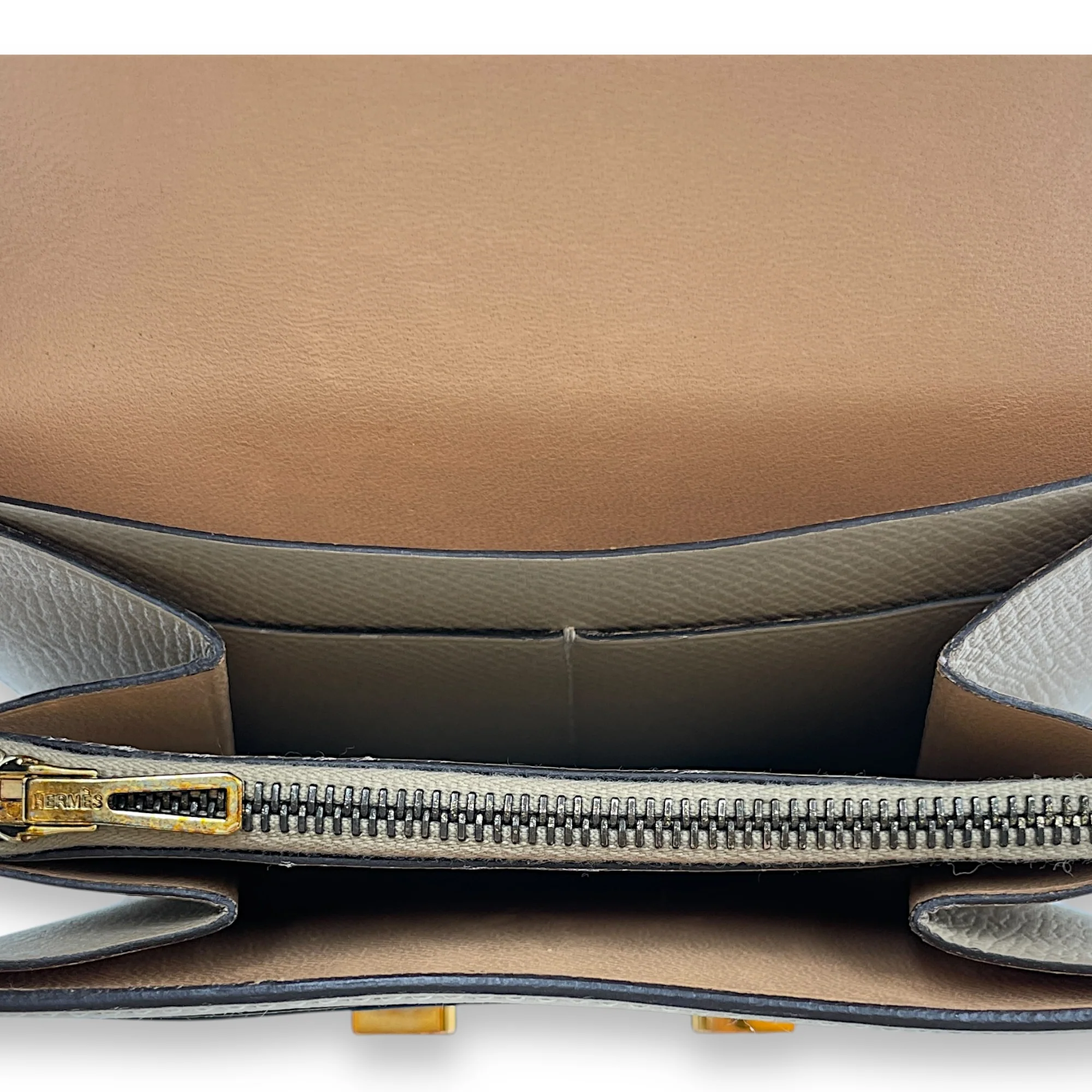 Constance Compact Trench Wallet in Epsom, Gold hardware