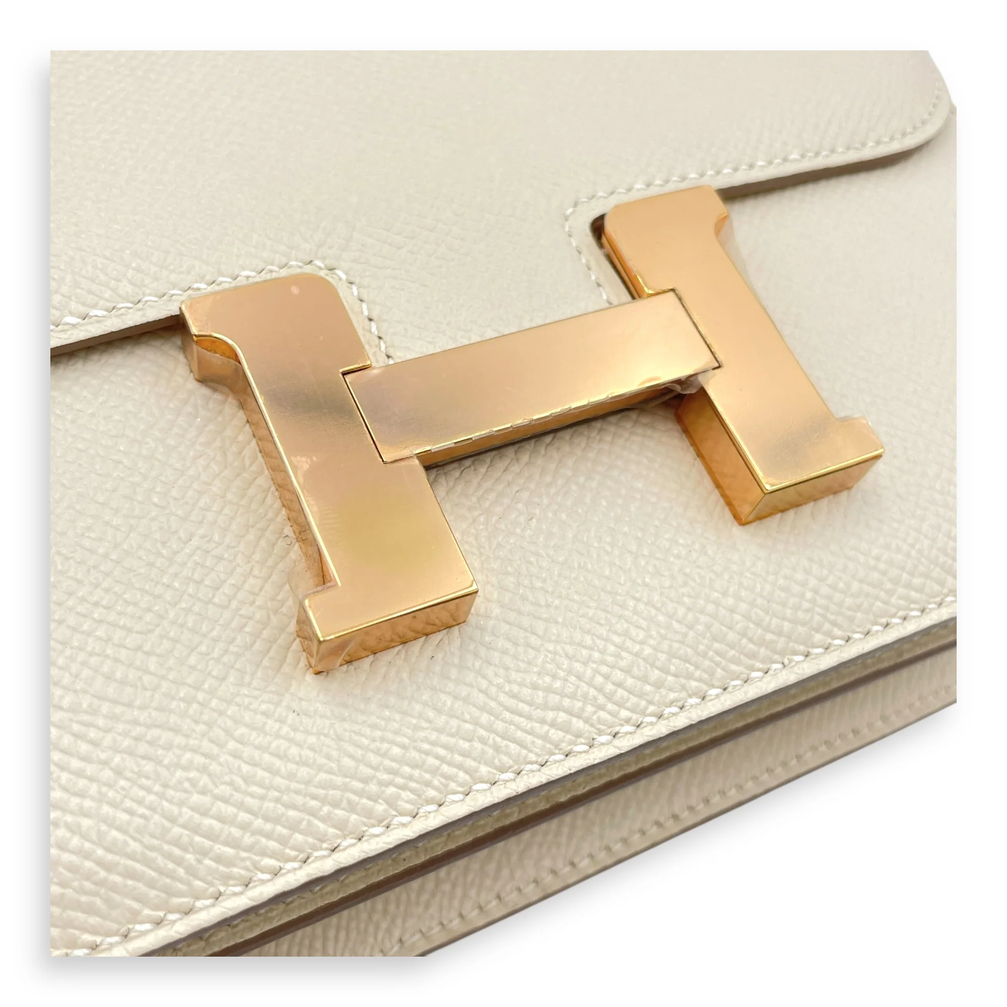 Constance 18 Craie in Epsom, Rose Gold hardware