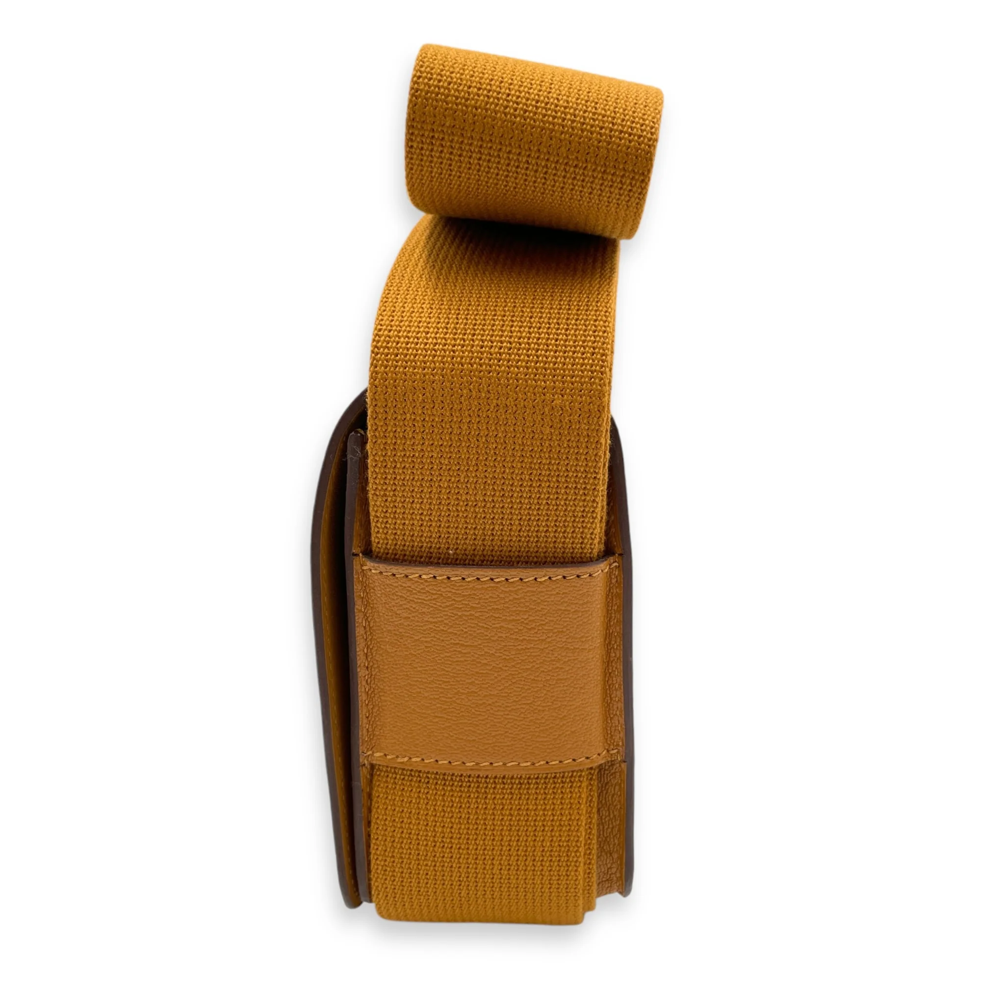 Geta Caramel in Chevre Mysore, Gold hardware