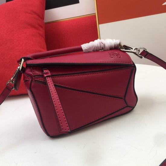 Calfskin leather Size:18*12.5*8cm Model:0150