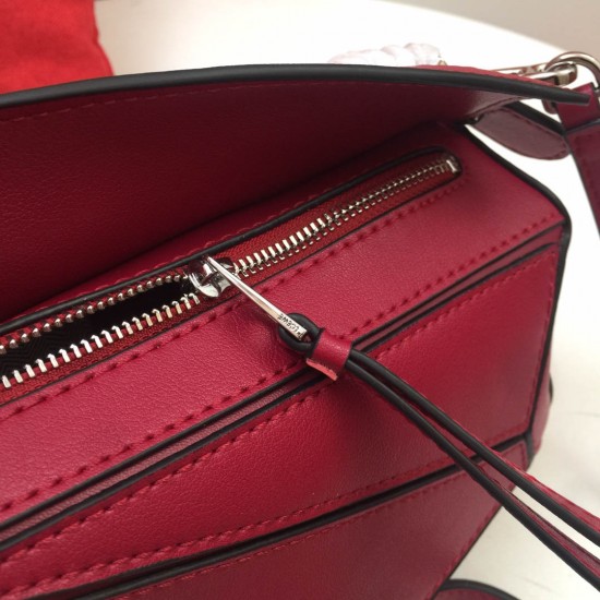 Calfskin leather Size:18*12.5*8cm Model:0150