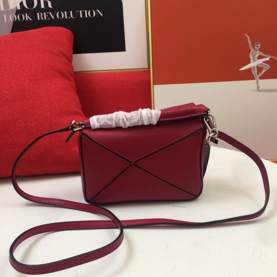 Calfskin leather Size:18*12.5*8cm Model:0150