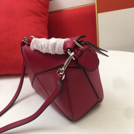 Calfskin leather Size:18*12.5*8cm Model:0150