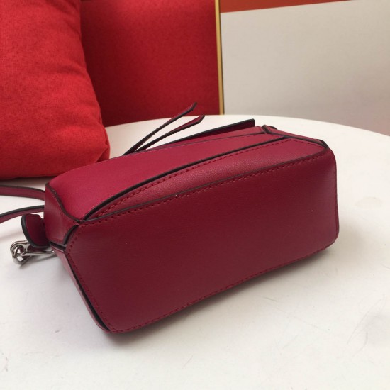 Calfskin leather Size:18*12.5*8cm Model:0150