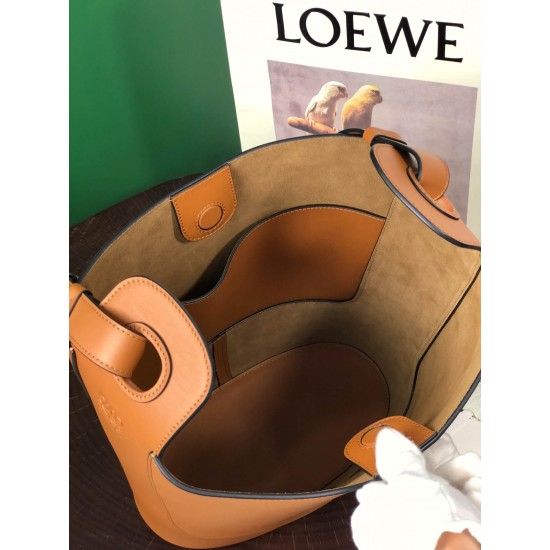 Bucket bag Size: 32-26-13CM