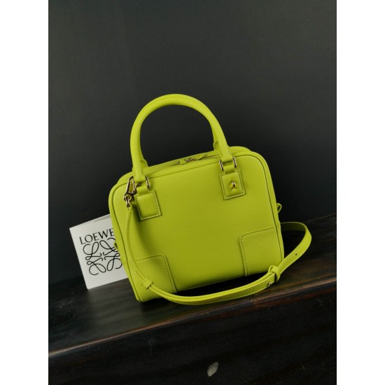 Bucket bag Size: 32-26-13CM