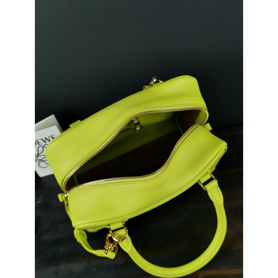 Bucket bag Size: 32-26-13CM
