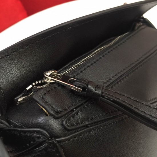Calfskin Size: 18*12.5*8cm Model: 0150