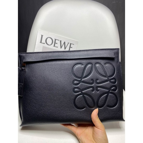 Loewe Size: 29.5x20cm Model: 3040