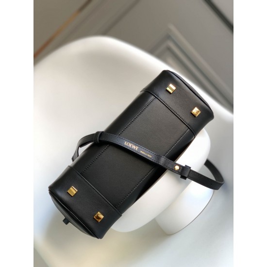 Lowe handbag bag size:28*18*11cm