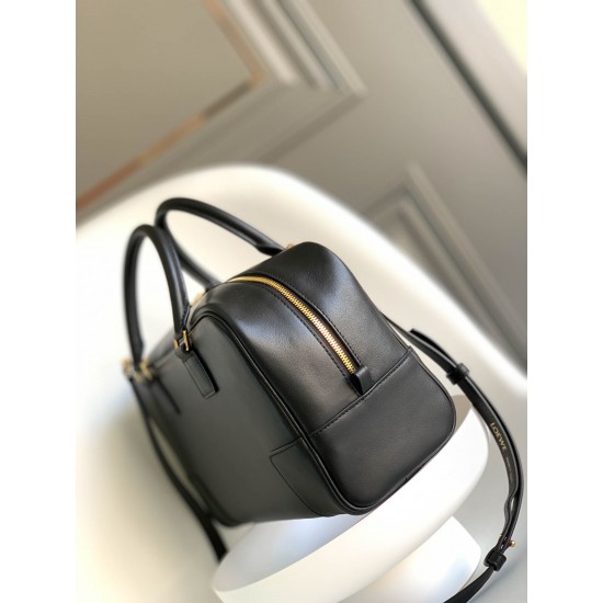 Lowe handbag bag size:28*18*11cm