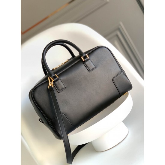 Lowe handbag bag size:28*18*11cm