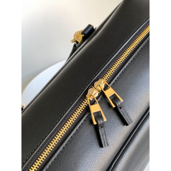 Lowe handbag bag size:28*18*11cm