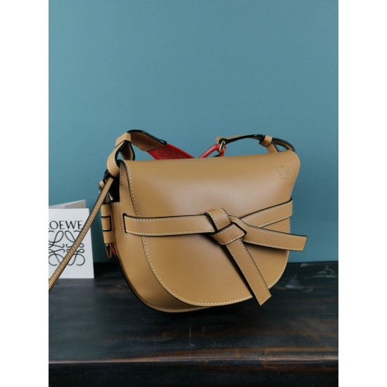 Saddlebag Model: 56t21 Size: 20*19*11.5cm