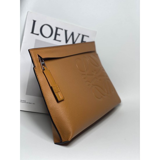 Loewe Size: 29.5x20cm Model: 3040