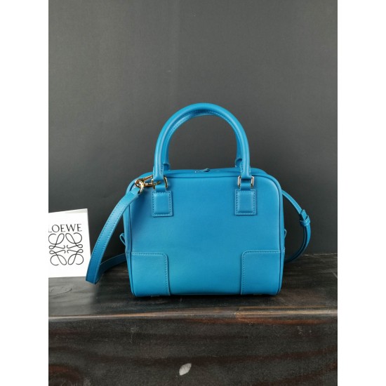 Model: 204 Lake Blue size: 19-18-11Amazona