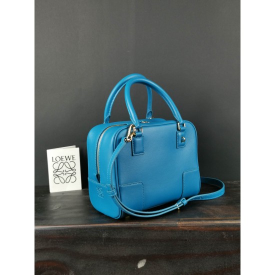 Model: 204 Lake Blue size: 19-18-11Amazona