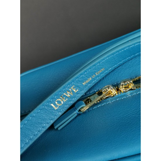 Model: 204 Lake Blue size: 19-18-11Amazona