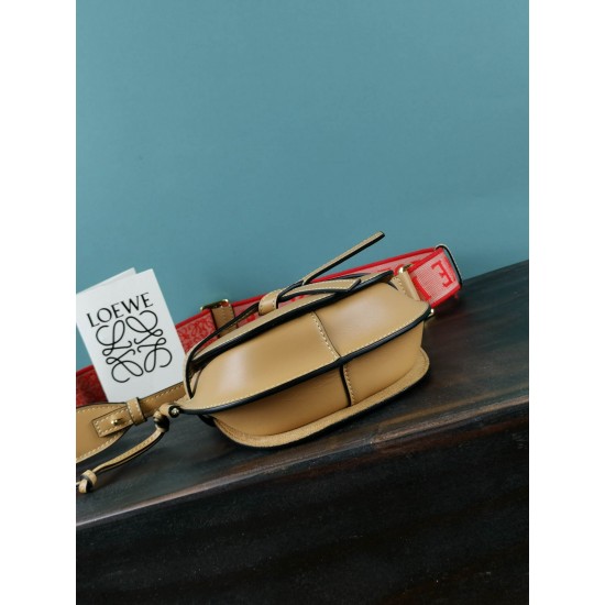 Saddlebag size: 21 × 12.5 × 9 cm