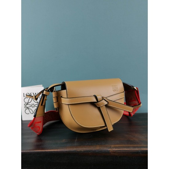 Saddlebag size: 21 × 12.5 × 9 cm