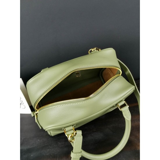 Model: 204 Size: 19-18-11Amazona