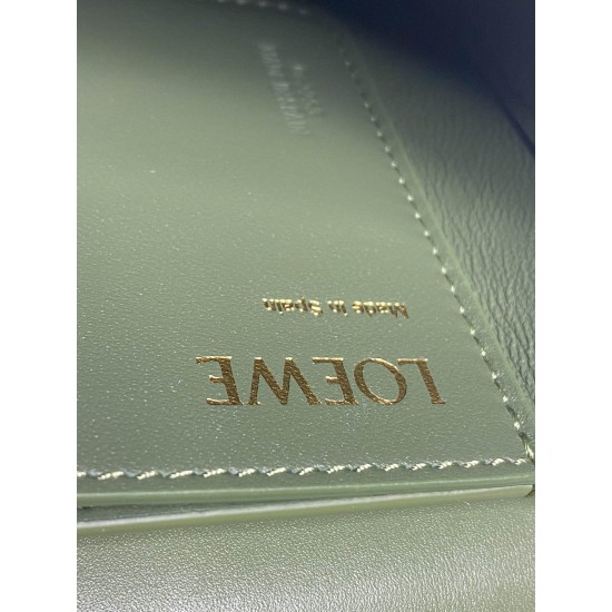 Model 5609 Size: 19-13.5-6 Goya