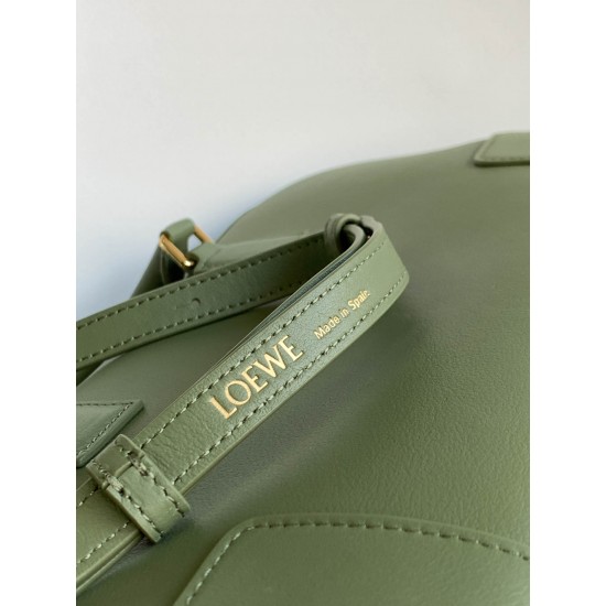 Lowe handbag bag size:28*18*11cm