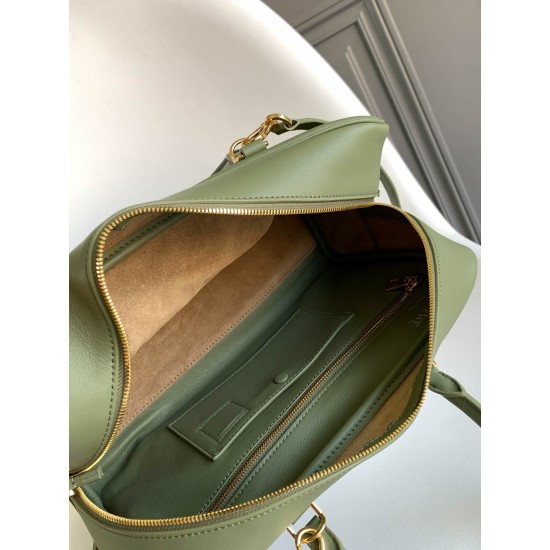 Lowe handbag bag size:28*18*11cm