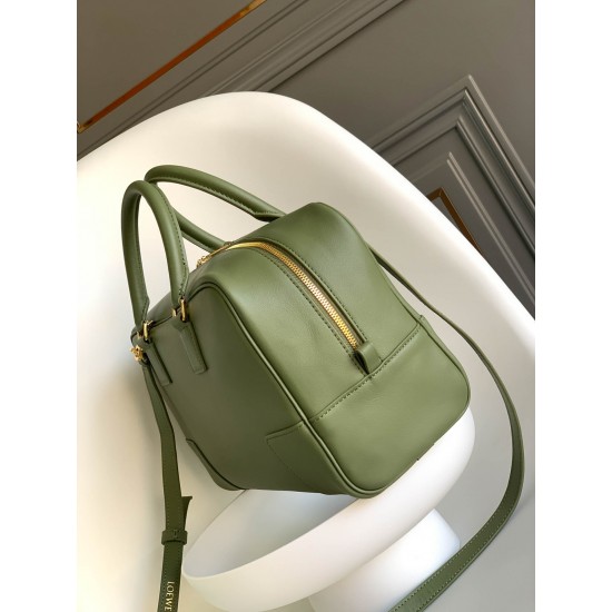 Lowe handbag bag size:28*18*11cm