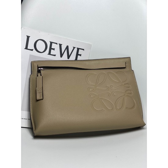 Loewe Size: 29.5x20cm Model: 3040