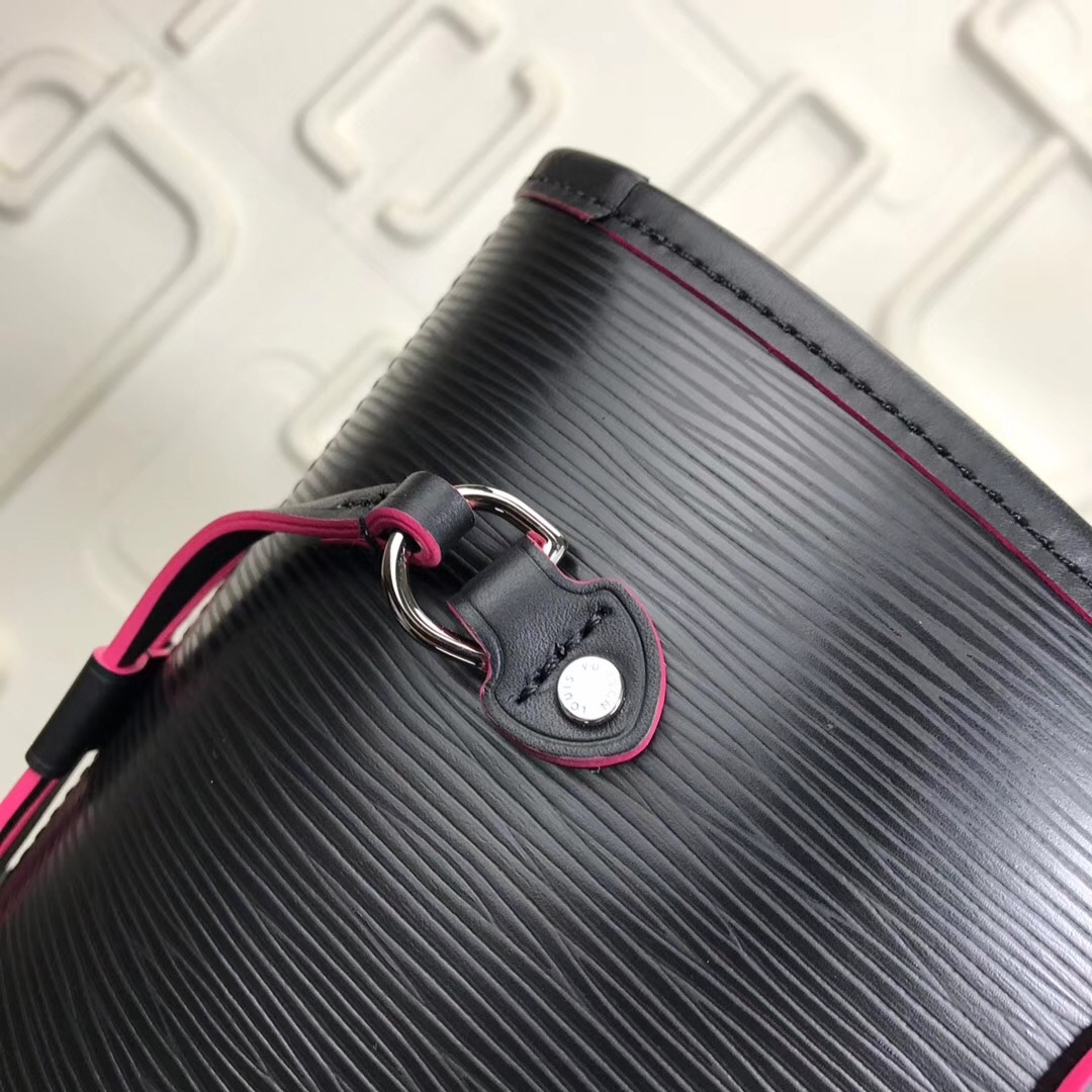 Neverfull MM Bag In Noir Epi Leather M54185