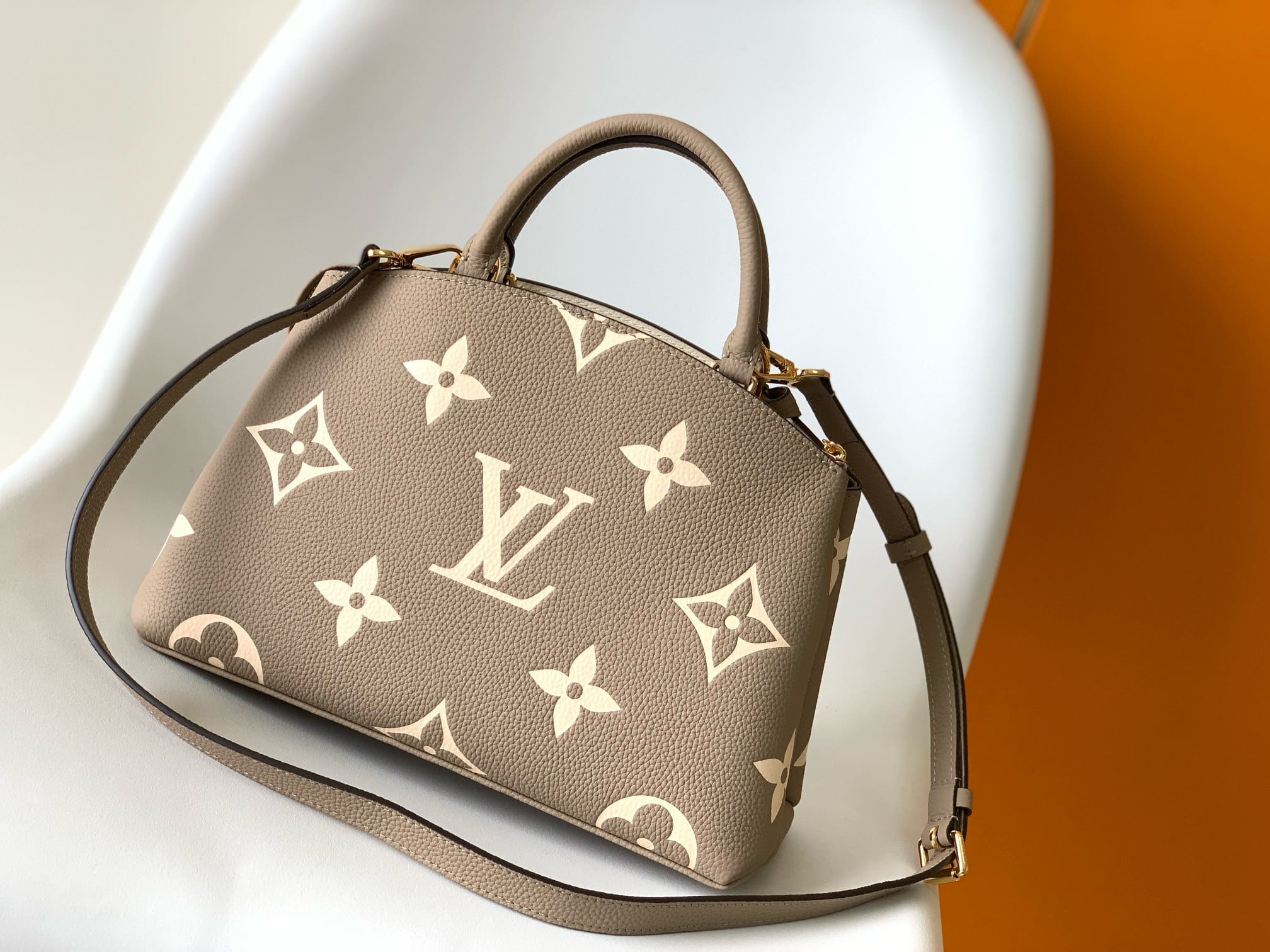 Louis Vuitton M58914 Petit Palais