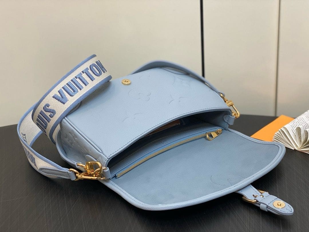 Louis Vuitton M46846 Diane