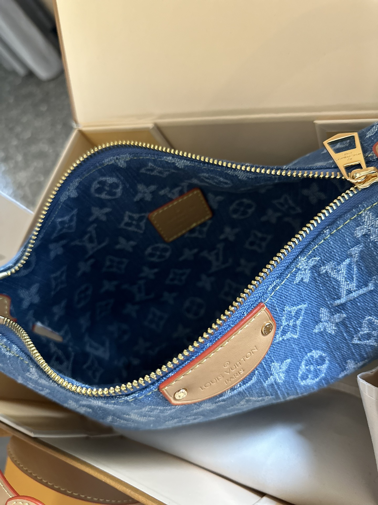 Hills Pochette